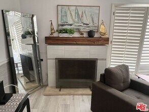 6400 Pacific Ave in Los Angeles, CA - Building Photo - Building Photo