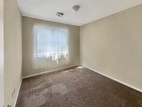 3746 E Ashford Villa Ln in Houston, TX - Building Photo - Building Photo