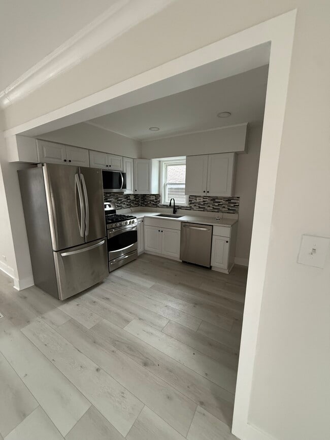 2011 Grey Ave in Evanston, IL - Building Photo - Building Photo