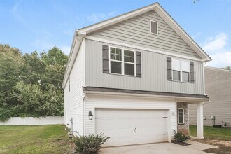 3018 Hubbard Rd in Charlotte, NC - Building Photo - Building Photo