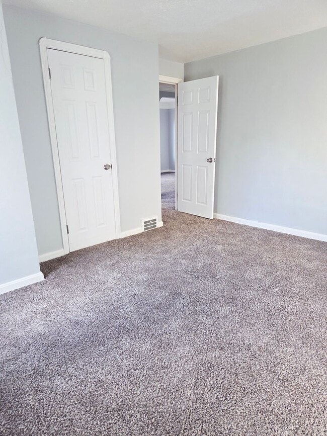 5131 Philip Ave in Maple Heights, OH - Building Photo - Building Photo