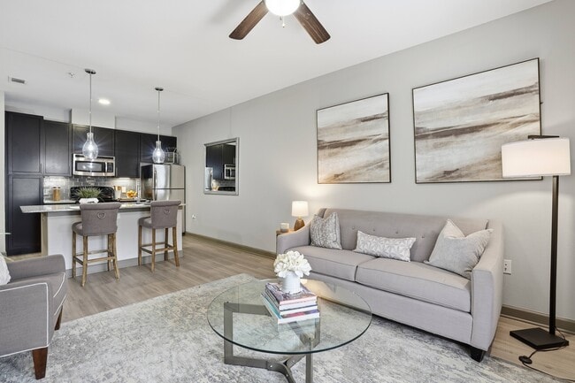 Sola Galleria in Dallas, TX - Building Photo - Building Photo