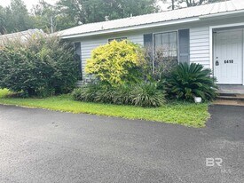 6410 Schoel Ln in Gulf Shores, AL - Building Photo
