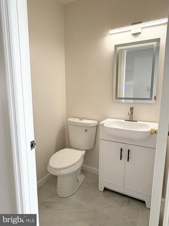 3008 Walnut Ridge Dr in Sanatoga, PA - Building Photo