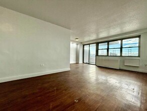 880 Boynton Ave in New York, NY - Building Photo - Building Photo