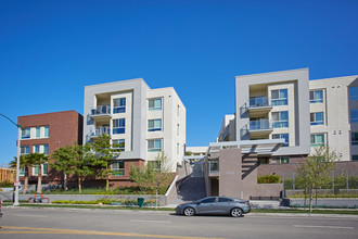 5902-5926 Firefly Pl Dr in Playa Vista, CA - Building Photo - Building Photo