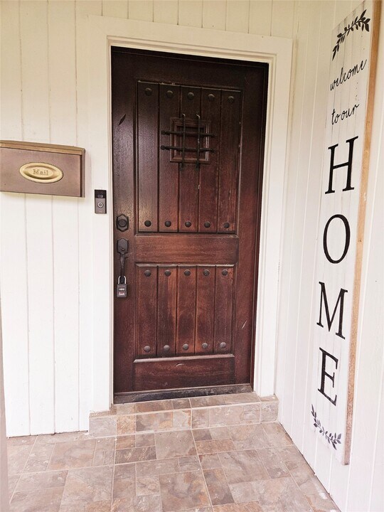 6903 Kingsway Dr in Houston, TX - Building Photo