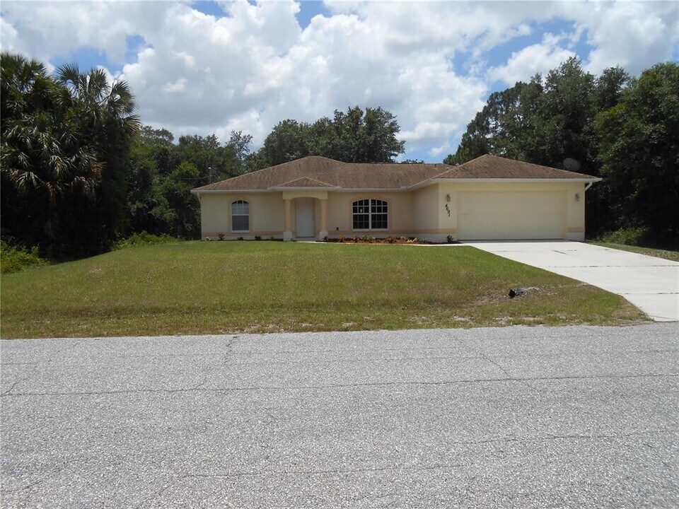 4691 Luther Ave in North Port, FL - Building Photo