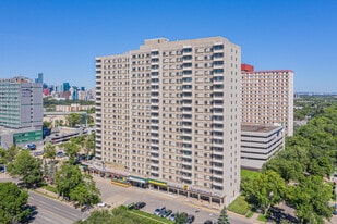 University Tower Apartments in Edmonton, AB - Building Photo