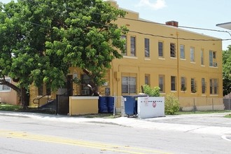 1631 NW 3rd St in Miami, FL - Building Photo - Building Photo