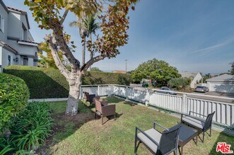 8305 Colegio Dr in Los Angeles, CA - Building Photo - Building Photo