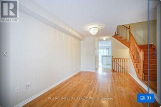 89 Grasslands Ave in Richmond Hill, ON - Building Photo - Building Photo