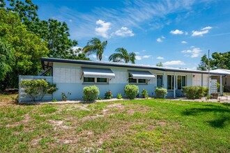 3801 Helene St in Sarasota, FL - Building Photo - Building Photo