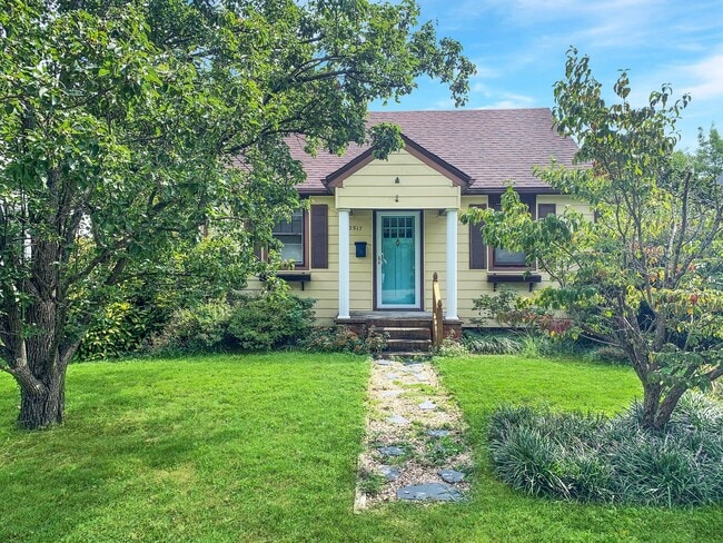 property at 2517 Kenwood Ave