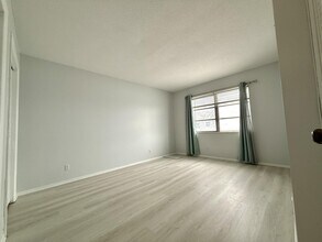 53 Stratford D in West Palm Beach, FL - Building Photo - Building Photo