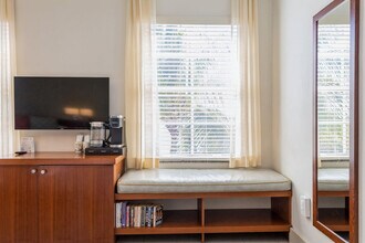 405 Española Wy-Unit -ID380705P in Miami Beach, FL - Building Photo - Building Photo