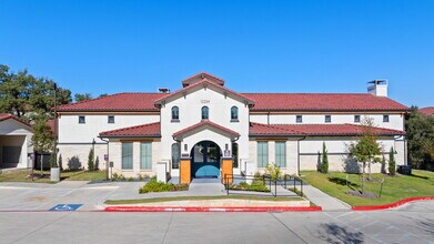 Water Oak in Austin, TX - Foto de edificio - Building Photo