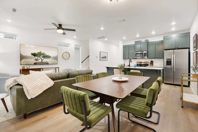 738 N 5th St in Rogers, AR - Building Photo - Building Photo