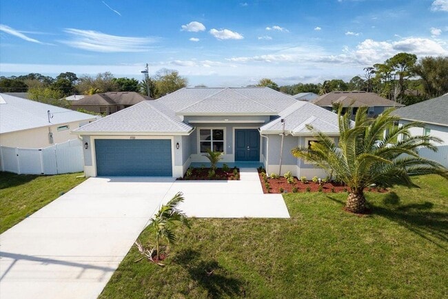 property at 1722 SW California Blvd