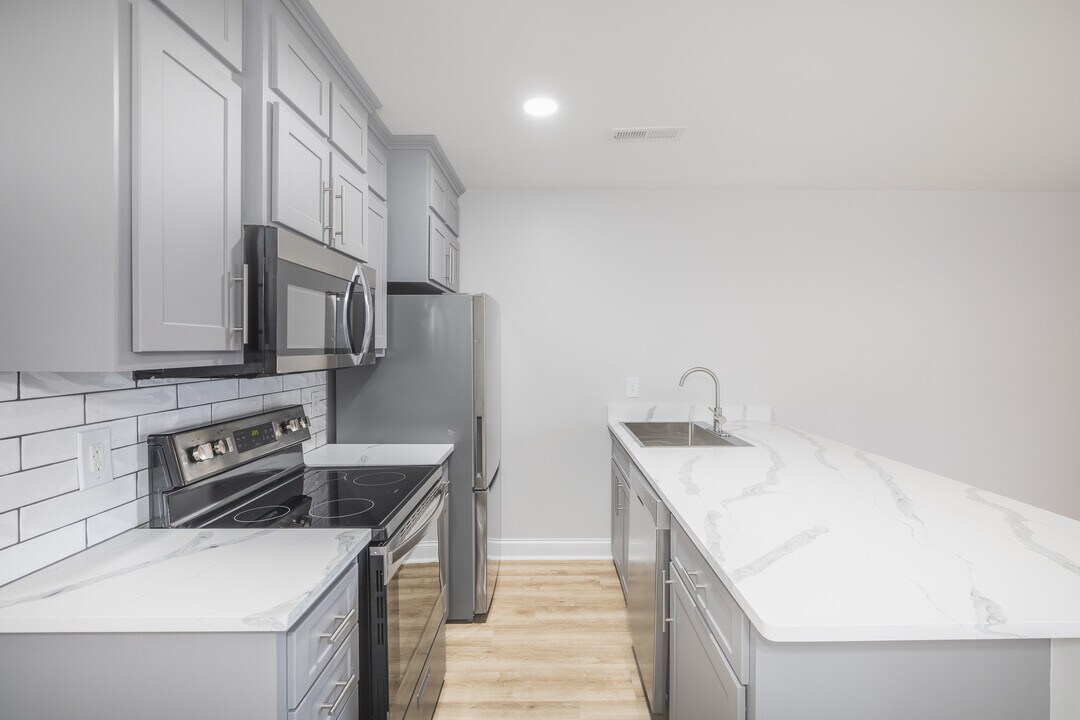 Faris Residences Strawberry Station in Moncks Corner, SC - Building Photo