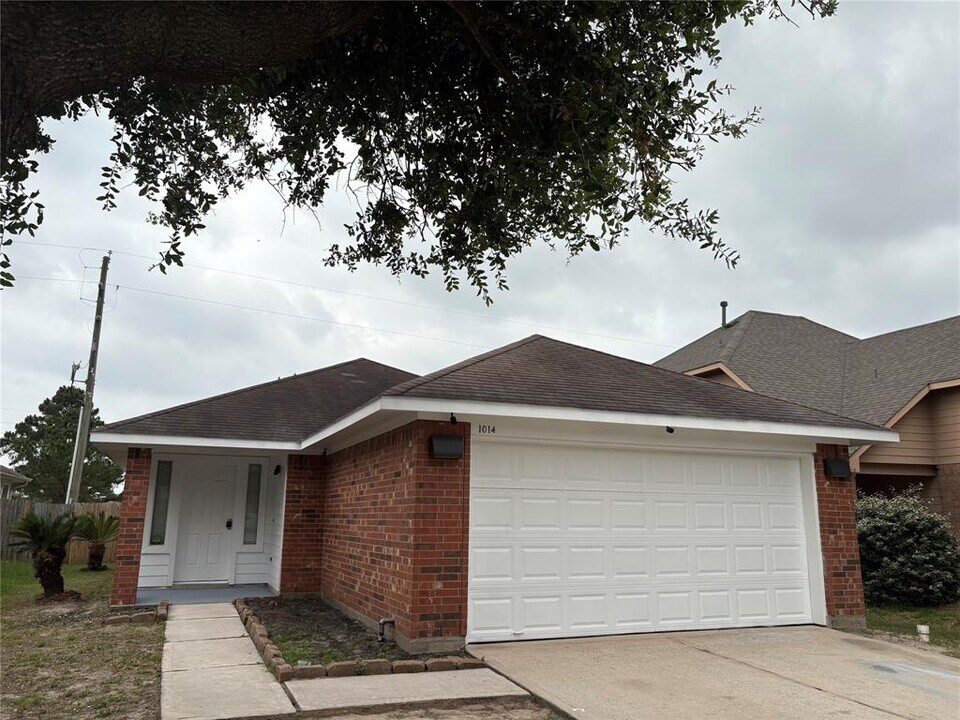 1014 Sycamore Ridge Ln in Houston, TX - Building Photo