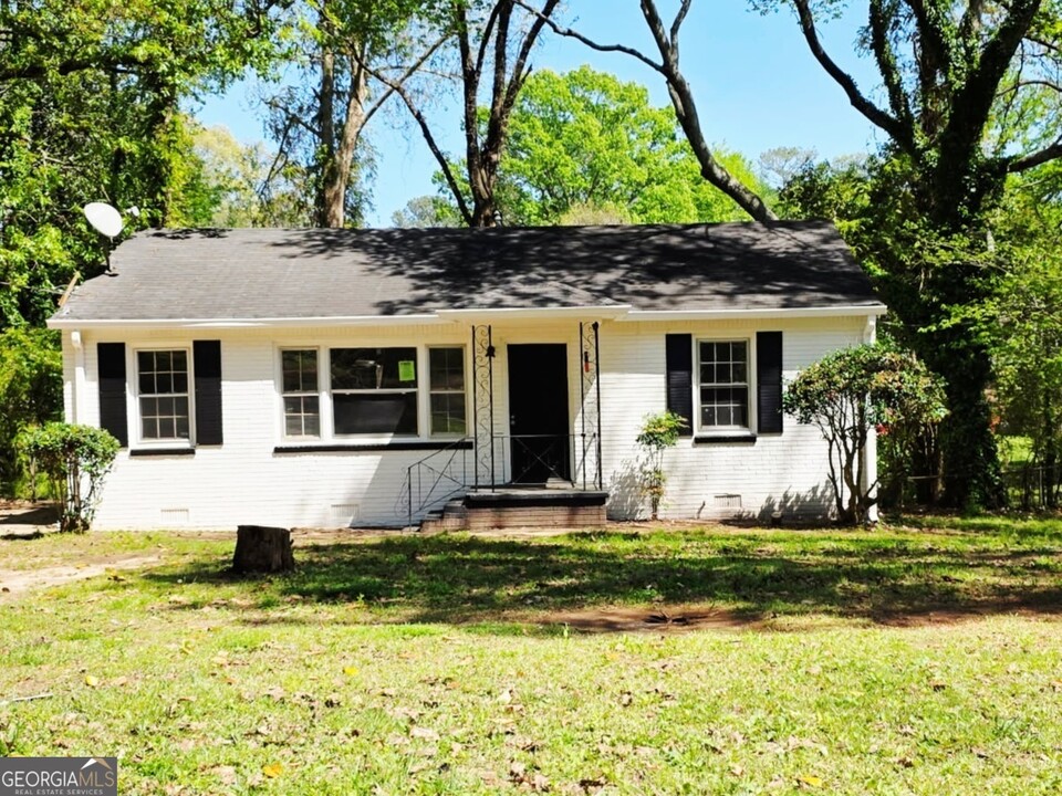 1894 Oak Valley Rd in Decatur, GA - Foto de edificio