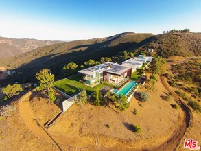 9200 Cotharin Rd in Malibu, CA - Building Photo - Building Photo