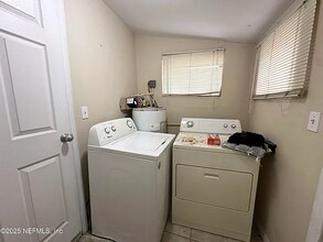 1433 W 13th St in Jacksonville, FL - Building Photo - Building Photo