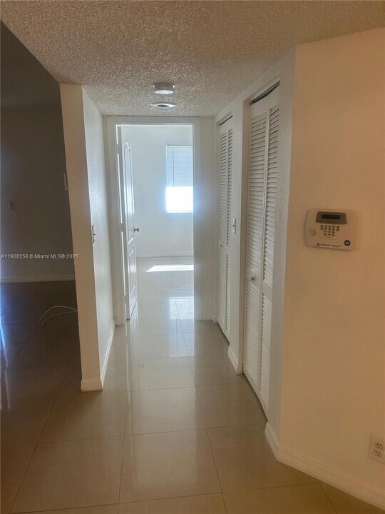 3995 W McNab Rd in Pompano Beach, FL - Building Photo