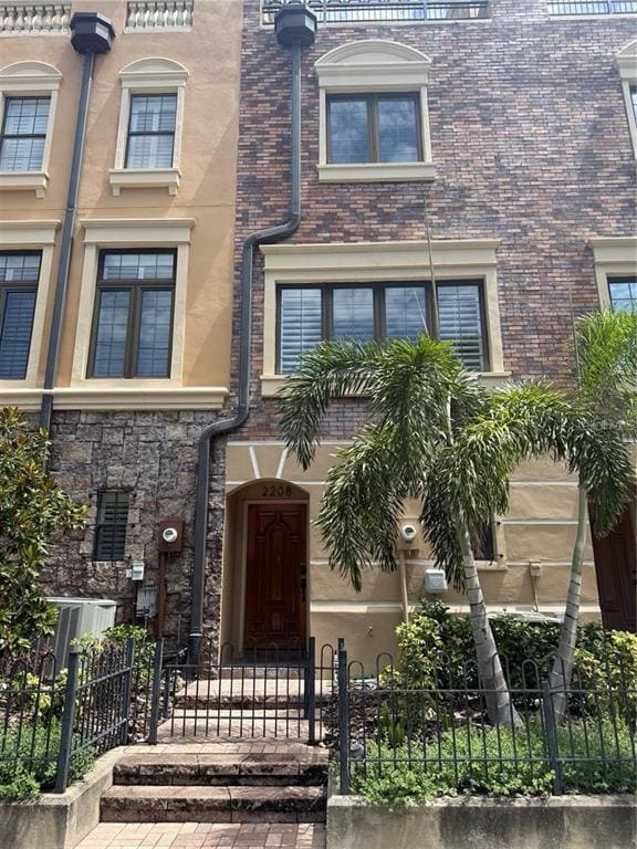 2208 Soho Bay Ct in Tampa, FL - Building Photo - Building Photo