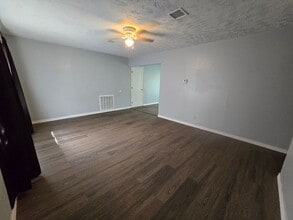 203 N Ora St in Pryor, OK - Foto de edificio - Building Photo