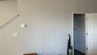 1007 Pepper Stone Dr in Lebanon, TN - Building Photo - Building Photo