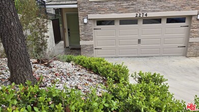 2274 Edendale Pl in Los Angeles, CA - Foto de edificio - Building Photo