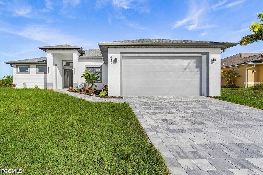 417 SW 23rd Terrace in Cape Coral, FL - Building Photo