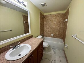 4525 26th St SW, Unit 1022-A in Lehigh Acres, FL - Building Photo - Building Photo