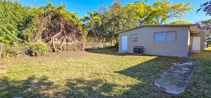 2781 NW 13th Ct in Fort Lauderdale, FL - Building Photo - Building Photo