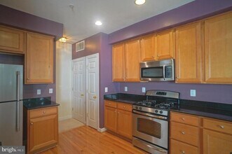 2515 Einstein St in Herndon, VA - Building Photo - Building Photo