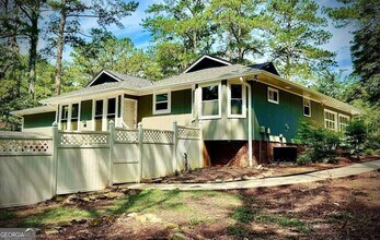 1516 Chase Ct in Riverdale, GA - Foto de edificio - Building Photo