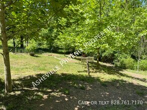 18 Mauricet Ln in Asheville, NC - Building Photo - Building Photo