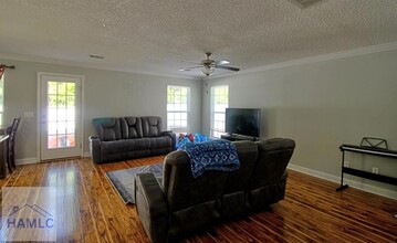 1212 Cypress Fall Cir in Hinesville, GA - Building Photo - Building Photo