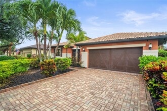 12735 Kentwood Ave in Ft. Myers, FL - Building Photo - Building Photo