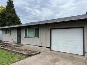 3658 Virginia Ave in Springfield, OR - Building Photo - Building Photo