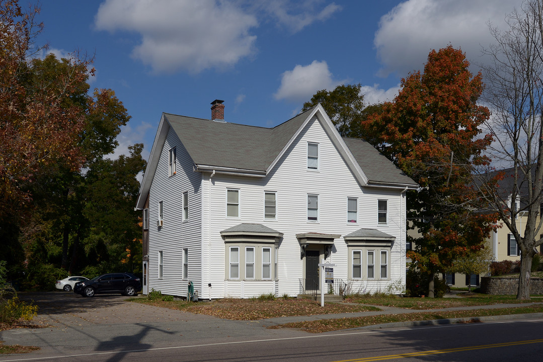 24 Mechanic St in Foxboro, MA - Building Photo