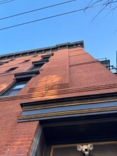 205 3rd St, Unit 7 in Hoboken, NJ - Foto de edificio - Building Photo