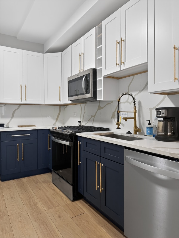 2818 W Fletcher St in Chicago, IL - Foto de edificio - Building Photo