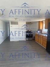 328 E Derrick Rd in Carlsbad, NM - Building Photo - Building Photo