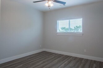 515 N Preston Ave in Van Alstyne, TX - Foto de edificio - Building Photo