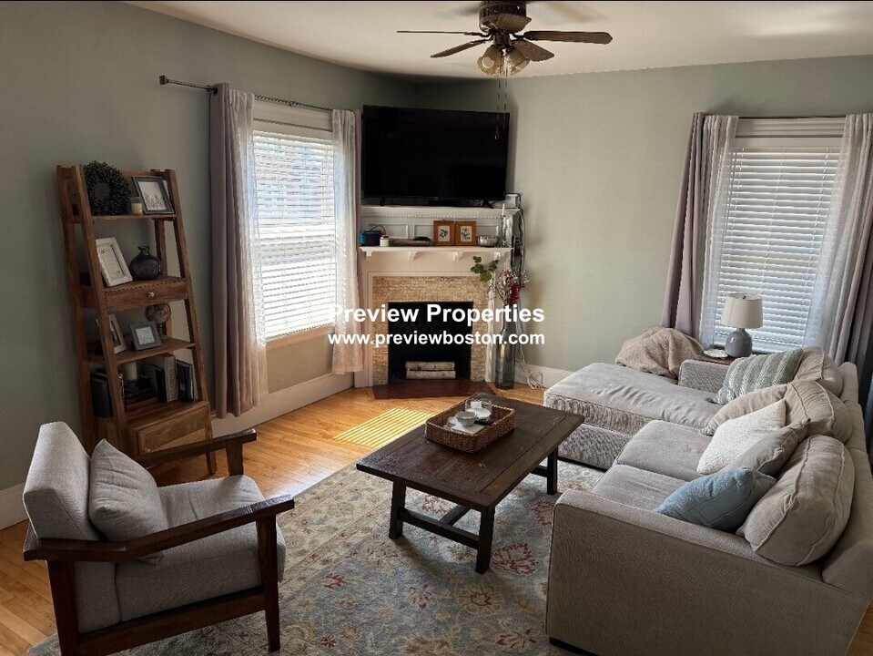 6 Presentation Rd, Unit 2 in Boston, MA - Building Photo