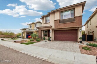 3551 E Louise Dr in Phoenix, AZ - Building Photo - Building Photo