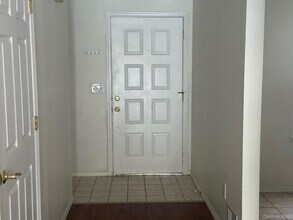 10 Kensington Way in Middletown, NY - Building Photo - Building Photo